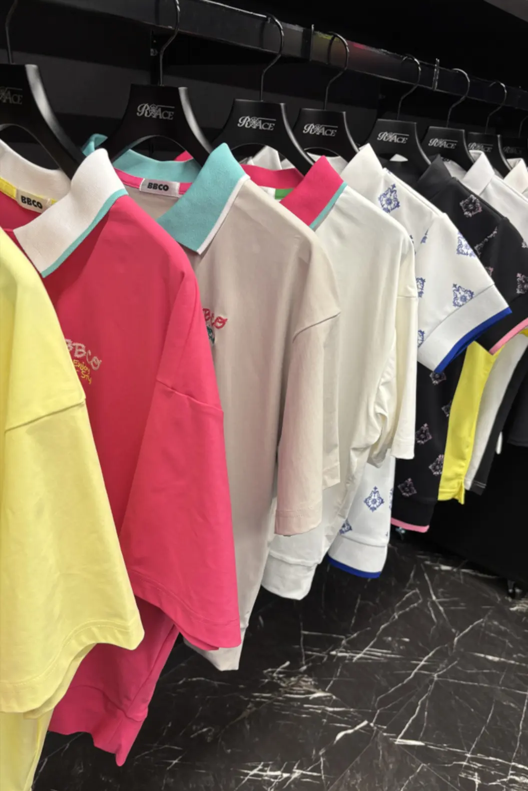 WOMEN'S COLLECTION